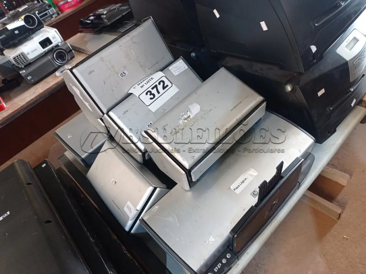 LOTE 372 - 07 SCANNER MARCAS FUJITSU E 02 IMPRESSORAS JATO DE TINTA MARCAS HP. (NO ESTADO) ATENÇÃO! FAZER A VISITAÇÃO ANTES DE ARREMATAR, NÃO SABEMOS SE FUNCIONA. LEILÃO NÃO TEM GARANTIA E NEM DEVOLUÇÃO, SUJEITO A POSSÍVEIS AVARIAS VISÍVEIS/OCULTAS E/OU AUSÊNCIA DE COMPONENTES.