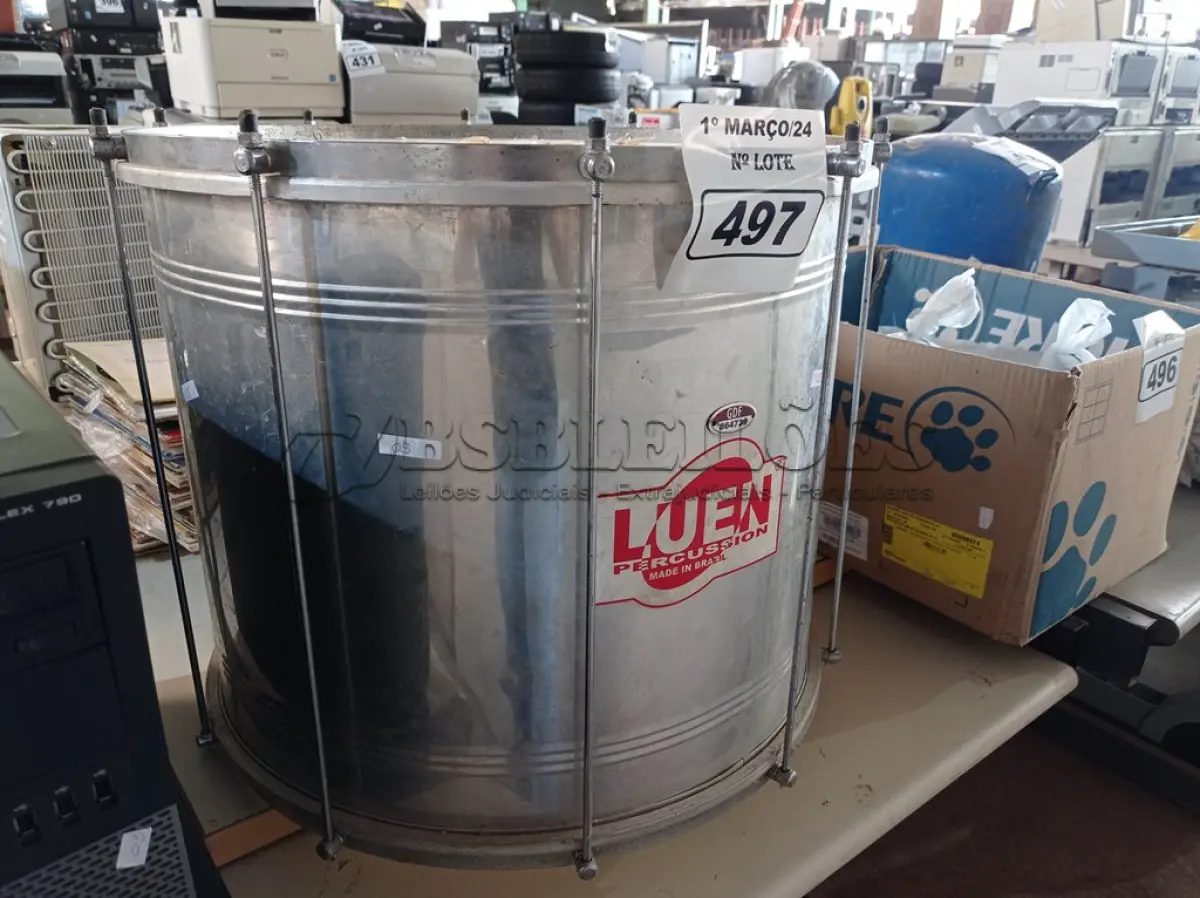 LOTE 497 - 01 INSTRUMENTO MUSICAL “SURDO”. (NO ESTADO) ATENÇÃO! FAZER A VISITAÇÃO ANTES DE ARREMATAR, NÃO SABEMOS SE FUNCIONA. LEILÃO NÃO TEM GARANTIA E NEM DEVOLUÇÃO, SUJEITO A POSSÍVEIS AVARIAS VISÍVEIS/OCULTAS E/OU AUSÊNCIA DE COMPONENTES.