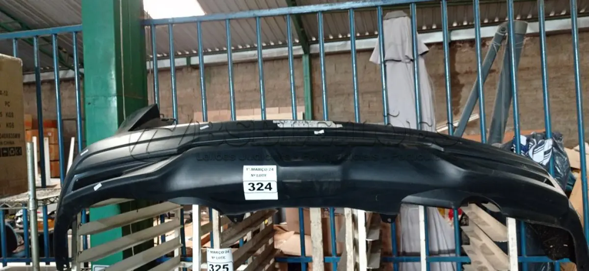 LOTE 324 - 01 PARA-CHOQUE DE CAMIONETE NISSAN. (NO ESTADO) ATENÇÃO! FAZER A VISITAÇÃO ANTES DE ARREMATAR, NÃO SABEMOS SE FUNCIONA. LEILÃO NÃO TEM GARANTIA E NEM DEVOLUÇÃO, SUJEITO A POSSÍVEIS AVARIAS VISÍVEIS/OCULTAS E/OU AUSÊNCIA DE COMPONENTES.