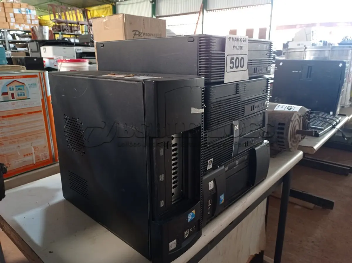 LOTE 500 - 05 CPUS MARCAS E MODELOS DIVERSOS PARA RETIRADA DE PEÇAS. (NO ESTADO) ATENÇÃO! FAZER A VISITAÇÃO ANTES DE ARREMATAR, NÃO SABEMOS SE FUNCIONA. LEILÃO NÃO TEM GARANTIA E NEM DEVOLUÇÃO, SUJEITO A POSSÍVEIS AVARIAS VISÍVEIS/OCULTAS E/OU AUSÊNCIA DE COMPONENTES.