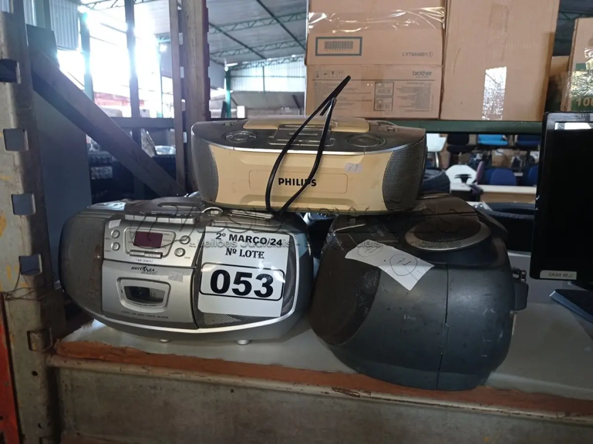 LOTE 053 - 06 APARELHOS DE SOM MARCAS E MODELOS DIVERSOS. (NO ESTADO) ATENÇÃO! FAZER A VISITAÇÃO ANTES DE ARREMATAR, NÃO SABEMOS SE FUNCIONA. LEILÃO NÃO TEM GARANTIA E NEM DEVOLUÇÃO, SUJEITO A POSSÍVEIS AVARIAS VISÍVEIS/OCULTAS E/OU AUSÊNCIA DE COMPONENTES.