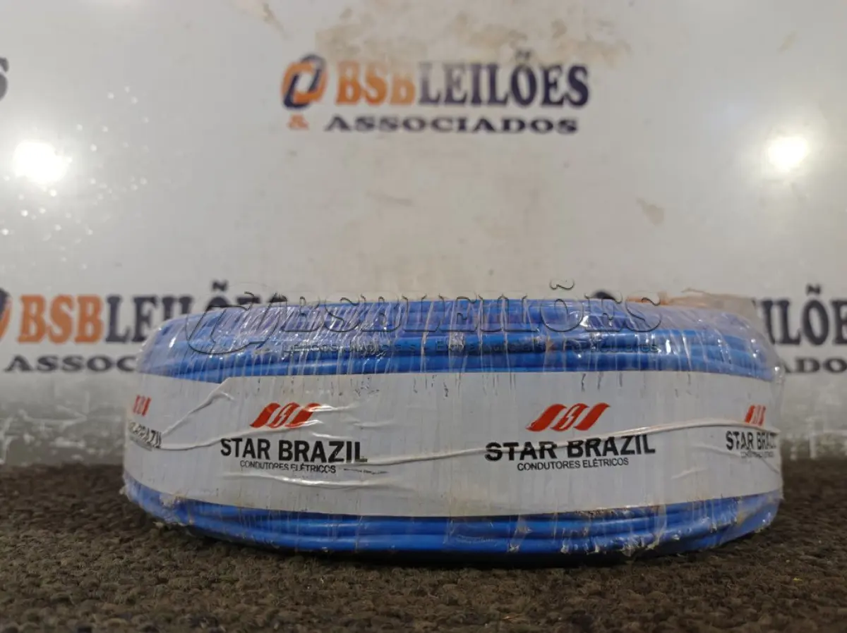 LOTE 040 - 01 ROLO DE CABO FLEXÍVEL 100M 1X4MM NA COR AZUL(NOVO). (NO ESTADO) ATENÇÃO! FAZER A VISITAÇÃO ANTES DE ARREMATAR, NÃO SABEMOS SE FUNCIONA. LEILÃO NÃO TEM GARANTIA E NEM DEVOLUÇÃO, SUJEITO A POSSÍVEIS AVARIAS VISÍVEIS/OCULTAS E/OU AUSÊNCIA DE COMPONENTES.