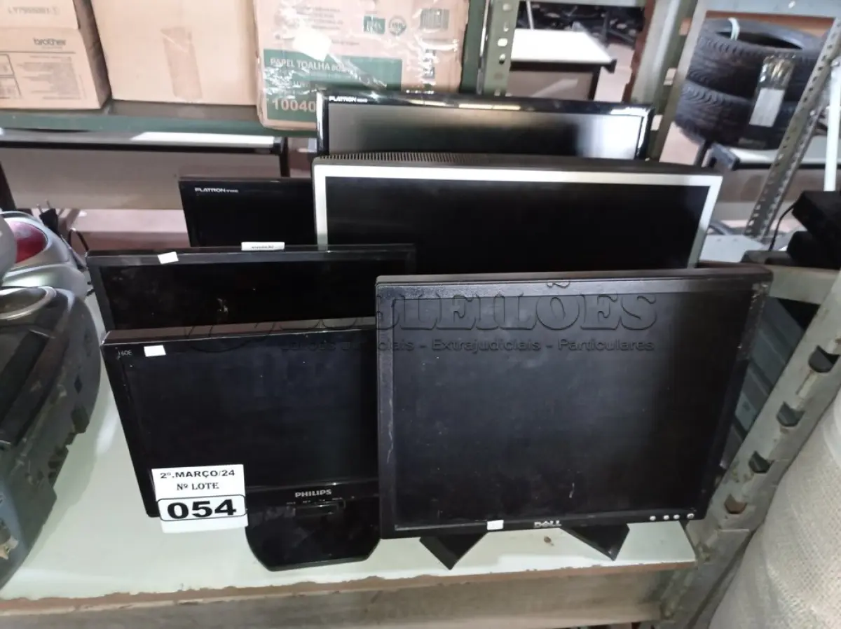 LOTE 054 - 06 MONITORES MARCAS E MODELOS DIVERSOS PARA RETIRADA DE PEÇAS. (NO ESTADO) ATENÇÃO! FAZER A VISITAÇÃO ANTES DE ARREMATAR, NÃO SABEMOS SE FUNCIONA. LEILÃO NÃO TEM GARANTIA E NEM DEVOLUÇÃO, SUJEITO A POSSÍVEIS AVARIAS VISÍVEIS/OCULTAS E/OU AUSÊNCIA DE COMPONENTES.