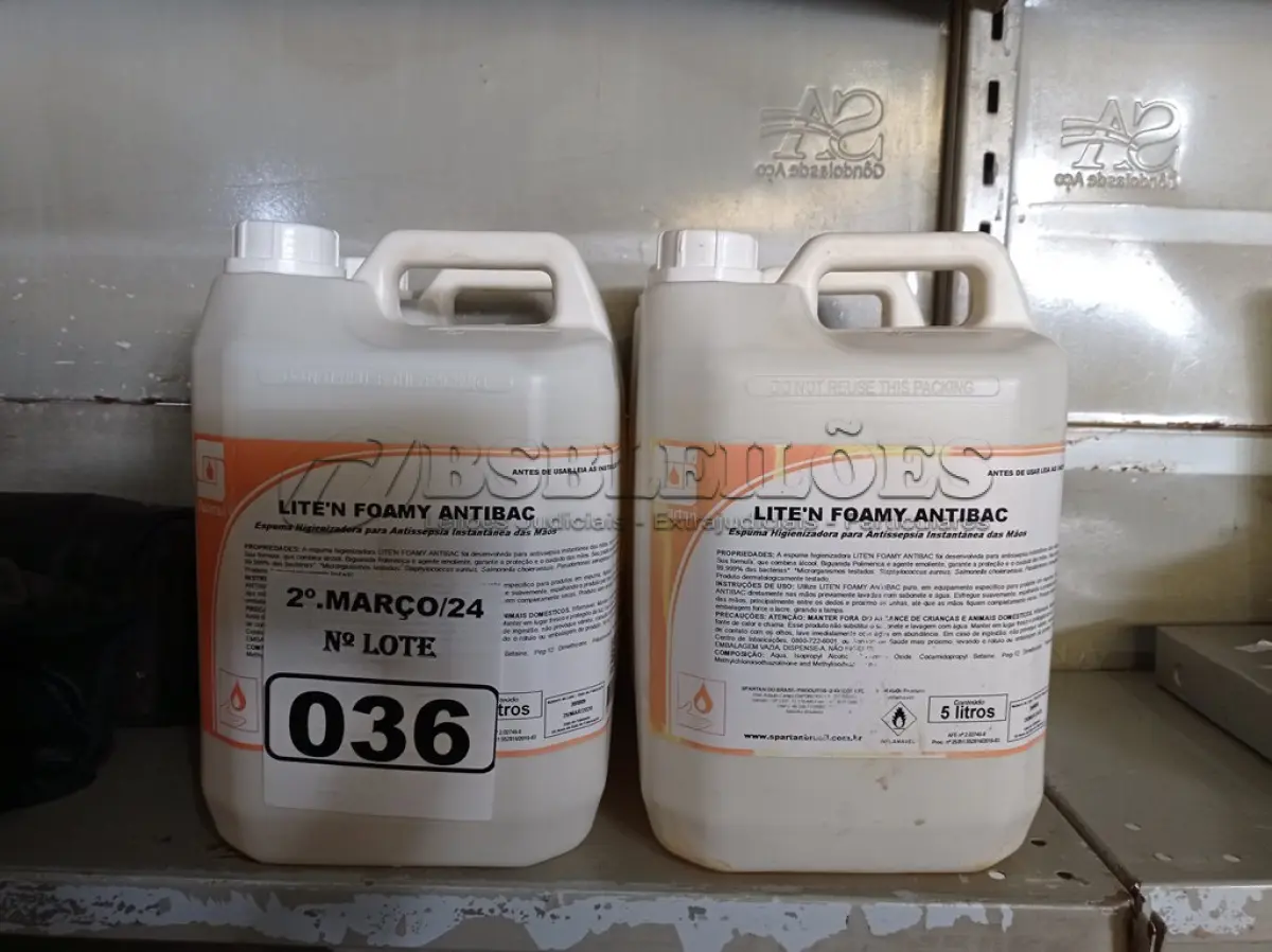 LOTE 036 - 20 LITROS DE ESPUMA HIGIENIZADORA PARA ANTISSEPSIA INSTANTÂNEA DAS MÃOS.  (NO ESTADO) ATENÇÃO! FAZER A VISITAÇÃO ANTES DE ARREMATAR, NÃO SABEMOS SE FUNCIONA. LEILÃO NÃO TEM GARANTIA E NEM DEVOLUÇÃO, SUJEITO A POSSÍVEIS AVARIAS VISÍVEIS/OCULTAS E/OU AUSÊNCIA DE COMPONENTES.
