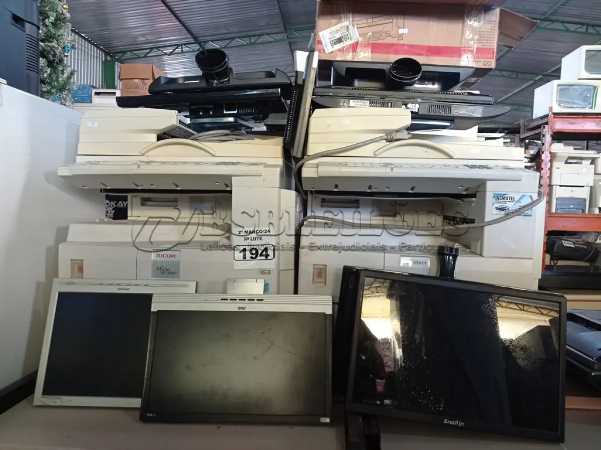 LOTE 194 - 02 IMPRESSORAS MULTIFUNCIONAL, 01 FUSOR DA IMPRESSORA OKI E 10 MONITORES MARCAS E MODELOS DIVERSOS. (NO ESTADO) ATENÇÃO! FAZER A VISITAÇÃO ANTES DE ARREMATAR, NÃO SABEMOS SE FUNCIONA. LEILÃO NÃO TEM GARANTIA E NEM DEVOLUÇÃO, SUJEITO A POSSÍVEIS AVARIAS VISÍVEIS/OCULTAS E/OU AUSÊNCIA DE COMPONENTES.