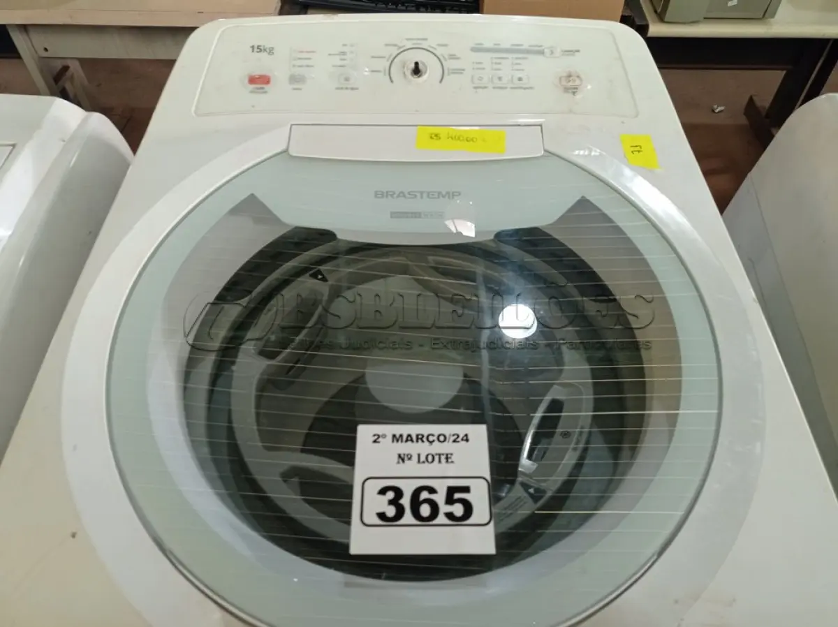 LOTE 365 - 01 MÁQUINA DE LAVAR ROUPAS MARCA BRASTEMP 15KG 220V. (NO ESTADO) ATENÇÃO! FAZER A VISITAÇÃO ANTES DE ARREMATAR, NÃO SABEMOS SE FUNCIONA. LEILÃO NÃO TEM GARANTIA E NEM DEVOLUÇÃO, SUJEITO A POSSÍVEIS AVARIAS VISÍVEIS/OCULTAS E/OU AUSÊNCIA DE COMPONENTES.