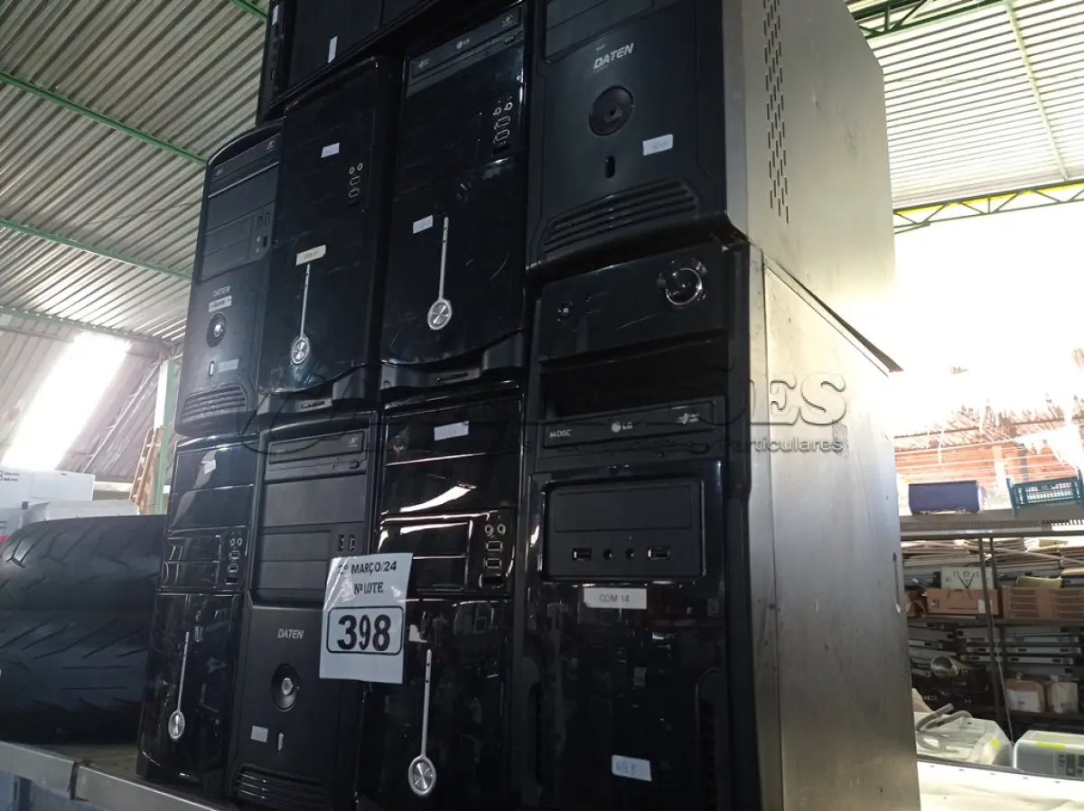LOTE 398 - 08 CPU’S MARCAS E MODELOS DIVERSOS PARA RETIRADA DE PEÇAS. (NO ESTADO) ATENÇÃO! FAZER A VISITAÇÃO ANTES DE ARREMATAR, NÃO SABEMOS SE FUNCIONA. LEILÃO NÃO TEM GARANTIA E NEM DEVOLUÇÃO, SUJEITO A POSSÍVEIS AVARIAS VISÍVEIS/OCULTAS E/OU AUSÊNCIA DE COMPONENTES.