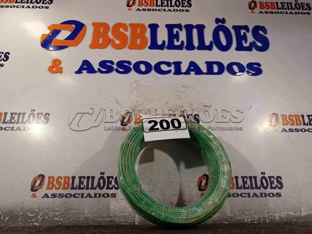 LOTE 200 - 01 ROLO DE CABO FLEXÍVEL 100M 1X2,5MM NA COR VERDE(NOVO). (NO ESTADO) ATENÇÃO! FAZER A VISITAÇÃO ANTES DE ARREMATAR, NÃO SABEMOS SE FUNCIONA. LEILÃO NÃO TEM GARANTIA E NEM DEVOLUÇÃO, SUJEITO A POSSÍVEIS AVARIAS VISÍVEIS/OCULTAS E/OU AUSÊNCIA DE COMPONENTES.
