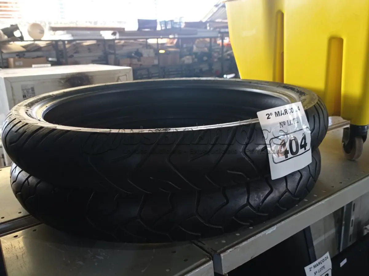 LOTE 404 - 02 PNEUS DE MOTO. (NO ESTADO) ATENÇÃO! FAZER A VISITAÇÃO ANTES DE ARREMATAR, NÃO SABEMOS SE FUNCIONA. LEILÃO NÃO TEM GARANTIA E NEM DEVOLUÇÃO, SUJEITO A POSSÍVEIS AVARIAS VISÍVEIS/OCULTAS E/OU AUSÊNCIA DE COMPONENTES.