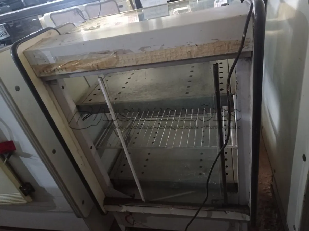 LOTE 372 - 01 BALCÃO QUENTE MARCA GELOPAR. (NO ESTADO) ATENÇÃO! FAZER A VISITAÇÃO ANTES DE ARREMATAR, NÃO SABEMOS SE FUNCIONA. LEILÃO NÃO TEM GARANTIA E NEM DEVOLUÇÃO, SUJEITO A POSSÍVEIS AVARIAS VISÍVEIS/OCULTAS E/OU AUSÊNCIA DE COMPONENTES.