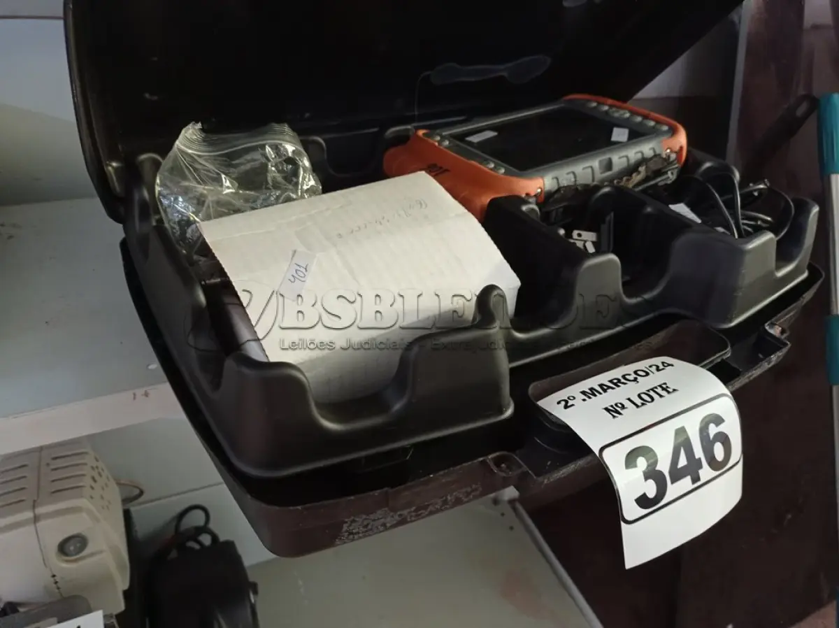 LOTE 346 - 01 KIT MESA GEO JUNIPER MSA. (NO ESTADO) ATENÇÃO! FAZER A VISITAÇÃO ANTES DE ARREMATAR, NÃO SABEMOS SE FUNCIONA. LEILÃO NÃO TEM GARANTIA E NEM DEVOLUÇÃO, SUJEITO A POSSÍVEIS AVARIAS VISÍVEIS/OCULTAS E/OU AUSÊNCIA DE COMPONENTES.