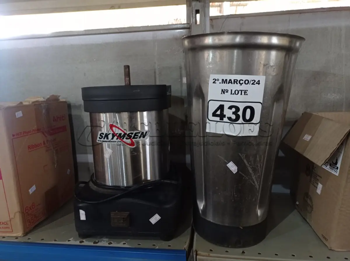 LOTE 430 - 01 LIQUIDIFICADOR INDUSTRIAL MARCA SKYMSEN. (NO ESTADO) ATENÇÃO! FAZER A VISITAÇÃO ANTES DE ARREMATAR, NÃO SABEMOS SE FUNCIONA. LEILÃO NÃO TEM GARANTIA E NEM DEVOLUÇÃO, SUJEITO A POSSÍVEIS AVARIAS VISÍVEIS/OCULTAS E/OU AUSÊNCIA DE COMPONENTES.