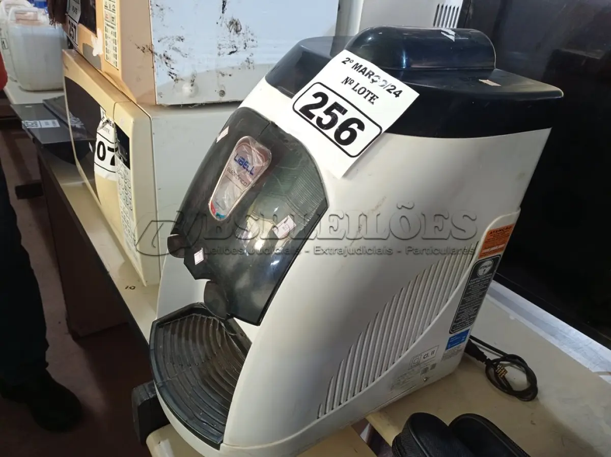 LOTE 256 - 01 PURIFICADOR DE ÁGUA MARCA LIBELL. (NO ESTADO) ATENÇÃO! FAZER A VISITAÇÃO ANTES DE ARREMATAR, NÃO SABEMOS SE FUNCIONA. LEILÃO NÃO TEM GARANTIA E NEM DEVOLUÇÃO, SUJEITO A POSSÍVEIS AVARIAS VISÍVEIS/OCULTAS E/OU AUSÊNCIA DE COMPONENTES.