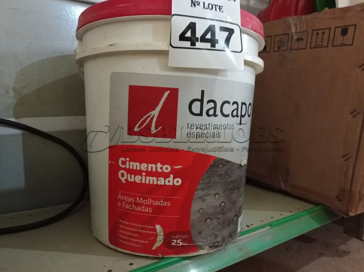 LOTE 447 - 01 BALDE DE CIMENTO QUEIMADO DACAPÓ 25KG. (NO ESTADO) ATENÇÃO! FAZER A VISITAÇÃO ANTES DE ARREMATAR, NÃO SABEMOS SE FUNCIONA. LEILÃO NÃO TEM GARANTIA E NEM DEVOLUÇÃO, SUJEITO A POSSÍVEIS AVARIAS VISÍVEIS/OCULTAS E/OU AUSÊNCIA DE COMPONENTES.
