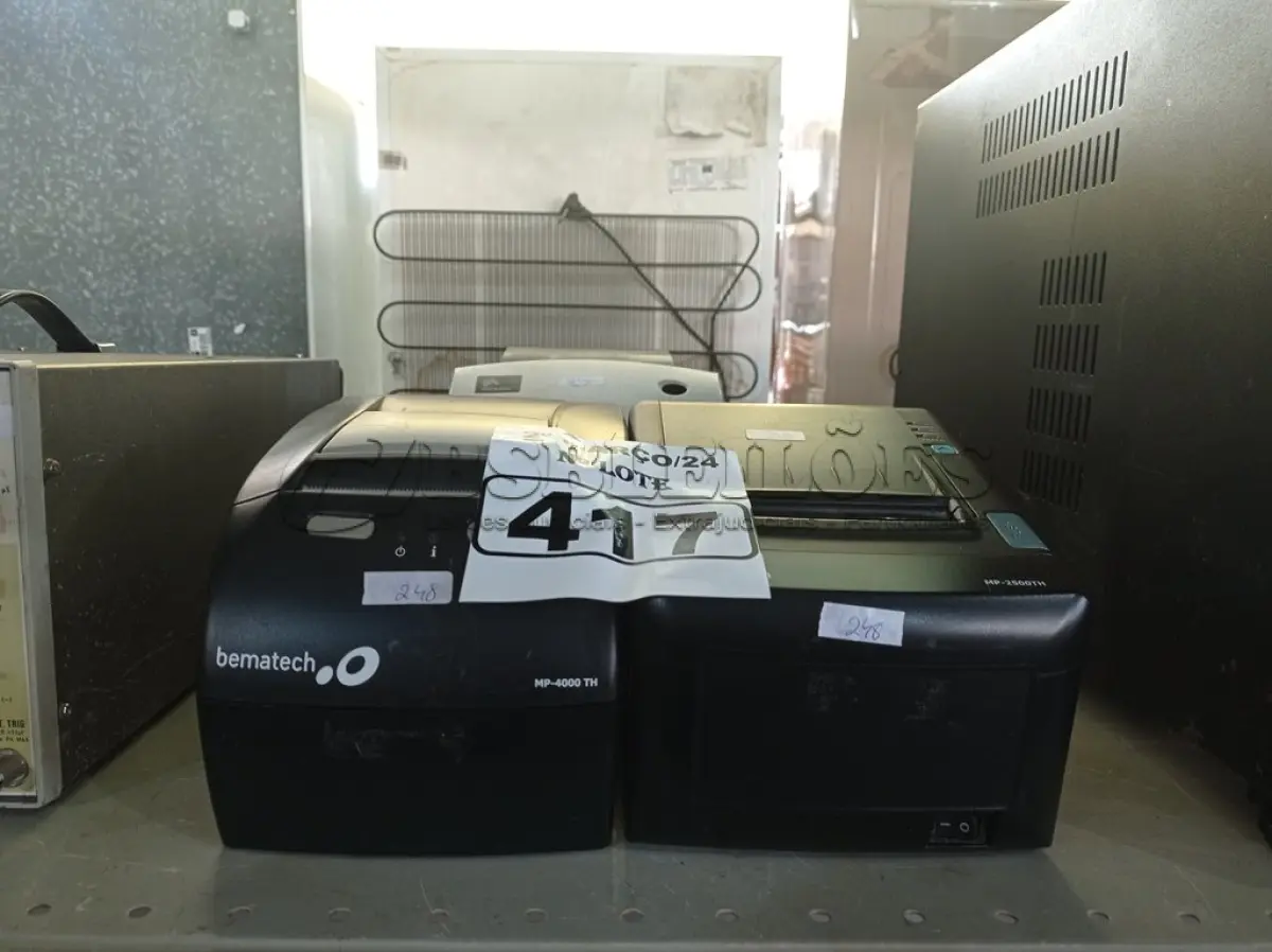 LOTE 417 - 02 IMPRESSORAS DE CUPOM E 01 IMPRESSORA DE ETIQUETAS MARCAS E MODELOS DIVERSOS. (NO ESTADO) ATENÇÃO! FAZER A VISITAÇÃO ANTES DE ARREMATAR, NÃO SABEMOS SE FUNCIONA. LEILÃO NÃO TEM GARANTIA E NEM DEVOLUÇÃO, SUJEITO A POSSÍVEIS AVARIAS VISÍVEIS/OCULTAS E/OU AUSÊNCIA DE COMPONENTES.