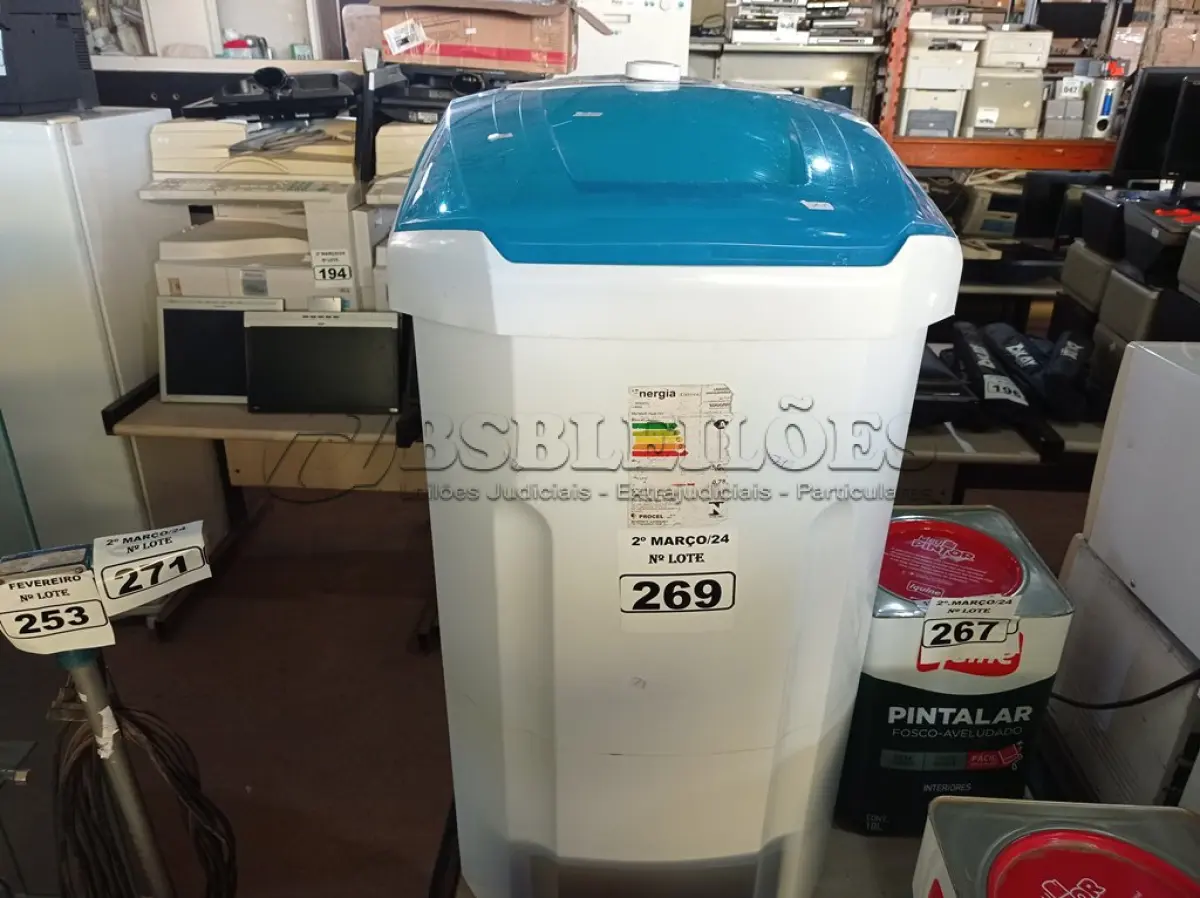 LOTE 269 - 01 LAVADORA TANQUINHO MARCA SUGGAR 220V. (NO ESTADO) ATENÇÃO! FAZER A VISITAÇÃO ANTES DE ARREMATAR, NÃO SABEMOS SE FUNCIONA. LEILÃO NÃO TEM GARANTIA E NEM DEVOLUÇÃO, SUJEITO A POSSÍVEIS AVARIAS VISÍVEIS/OCULTAS E/OU AUSÊNCIA DE COMPONENTES.