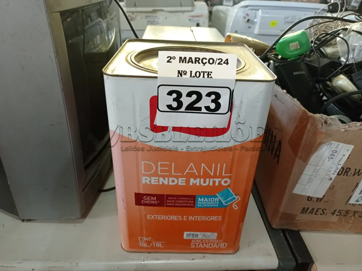 LOTE 323 - 01 LATA DE TINTA IQUINE DELANIL RENDE MUITO 18L FOSCO BASE “M”. (NO ESTADO) ATENÇÃO! FAZER A VISITAÇÃO ANTES DE ARREMATAR, NÃO SABEMOS SE FUNCIONA. LEILÃO NÃO TEM GARANTIA E NEM DEVOLUÇÃO, SUJEITO A POSSÍVEIS AVARIAS VISÍVEIS/OCULTAS E/OU AUSÊNCIA DE COMPONENTES.