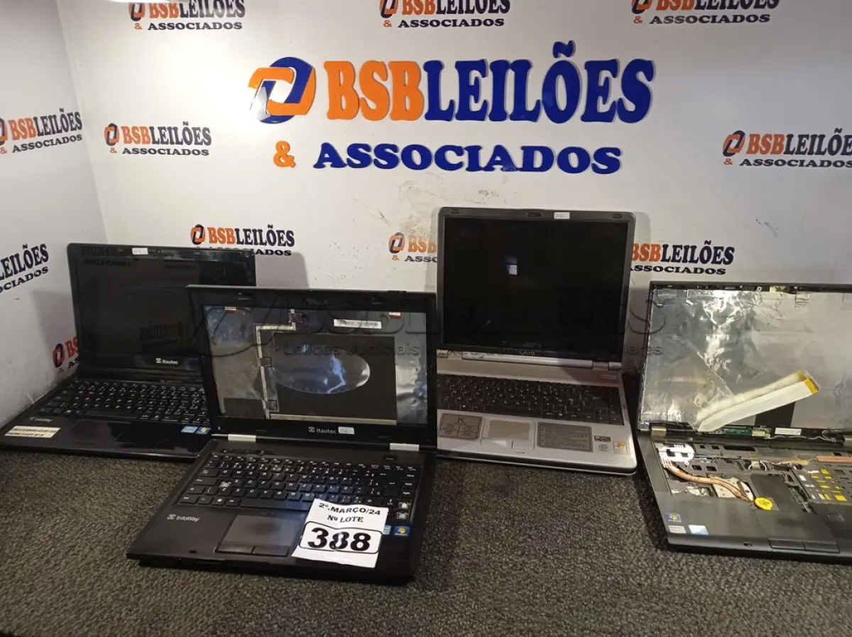 LOTE 388 - 04 NOTEBOOK’S MARCAS E MODELOS DIVERSOS PARA RETIRADA DE PEÇAS. (NO ESTADO) ATENÇÃO! FAZER A VISITAÇÃO ANTES DE ARREMATAR, NÃO SABEMOS SE FUNCIONA. LEILÃO NÃO TEM GARANTIA E NEM DEVOLUÇÃO, SUJEITO A POSSÍVEIS AVARIAS VISÍVEIS/OCULTAS E/OU AUSÊNCIA DE COMPONENTES.