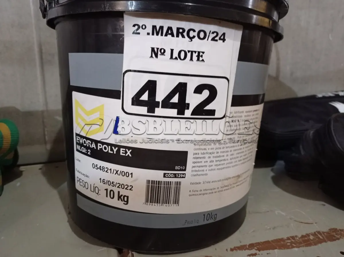 LOTE 442 - 01 BALDE DE GRAXA EVORA POLY EX 10KG. (NO ESTADO) ATENÇÃO! FAZER A VISITAÇÃO ANTES DE ARREMATAR, NÃO SABEMOS SE FUNCIONA. LEILÃO NÃO TEM GARANTIA E NEM DEVOLUÇÃO, SUJEITO A POSSÍVEIS AVARIAS VISÍVEIS/OCULTAS E/OU AUSÊNCIA DE COMPONENTES.