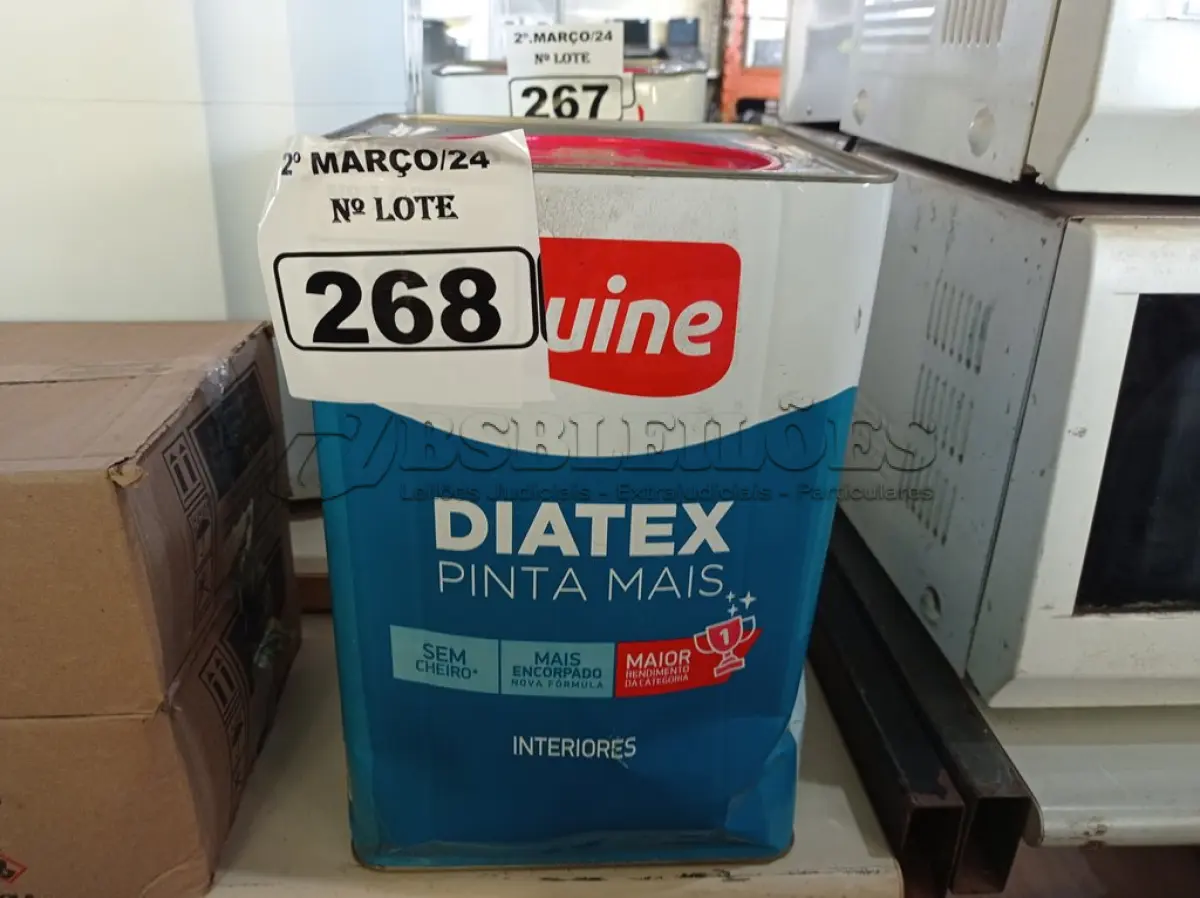 LOTE 268 - 01 LATA DE TINTA IQUINE DIATEX PINTA MAIS 18L FOSCO AVELUDADO NA COR PEROLA. (NO ESTADO) ATENÇÃO! FAZER A VISITAÇÃO ANTES DE ARREMATAR, NÃO SABEMOS SE FUNCIONA. LEILÃO NÃO TEM GARANTIA E NEM DEVOLUÇÃO, SUJEITO A POSSÍVEIS AVARIAS VISÍVEIS/OCULTAS E/OU AUSÊNCIA DE COMPONENTES.