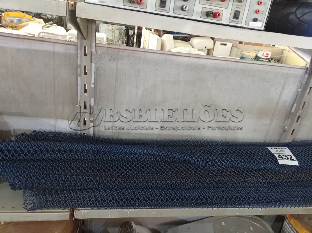 LOTE 432 - 01 LOTE COM VÁRIOS RECORTES DE TELA. (NO ESTADO) ATENÇÃO! FAZER A VISITAÇÃO ANTES DE ARREMATAR, NÃO SABEMOS SE FUNCIONA. LEILÃO NÃO TEM GARANTIA E NEM DEVOLUÇÃO, SUJEITO A POSSÍVEIS AVARIAS VISÍVEIS/OCULTAS E/OU AUSÊNCIA DE COMPONENTES.
