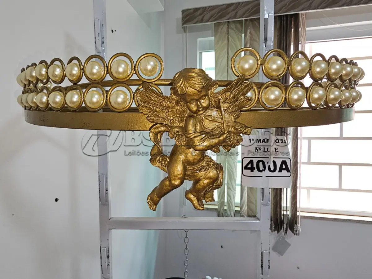 LOTE 400 - 01 DOSSEL DE PAREDE DOURADO ANJINHO COM PÉROLAS (NOVO) (NO ESTADO)
