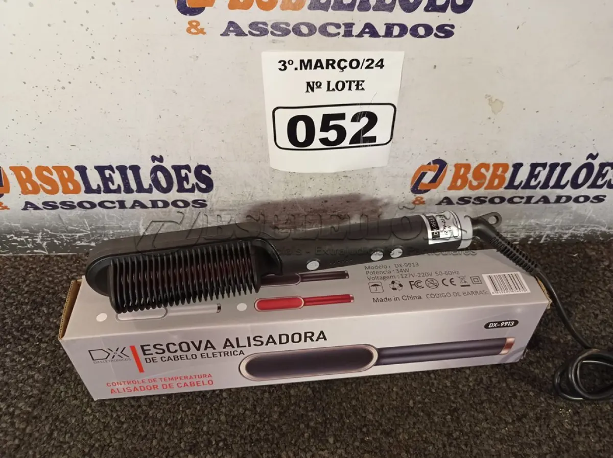 LOTE 052 - 01 ESCOVA ALISADORA ELÉTRICA. (NO ESTADO) ATENÇÃO! FAZER A VISITAÇÃO ANTES DE ARREMATAR, NÃO SABEMOS SE FUNCIONA. LEILÃO NÃO TEM GARANTIA E NEM DEVOLUÇÃO, SUJEITO A POSSÍVEIS AVARIAS VISÍVEIS/OCULTAS E/OU AUSÊNCIA DE COMPONENTES.
