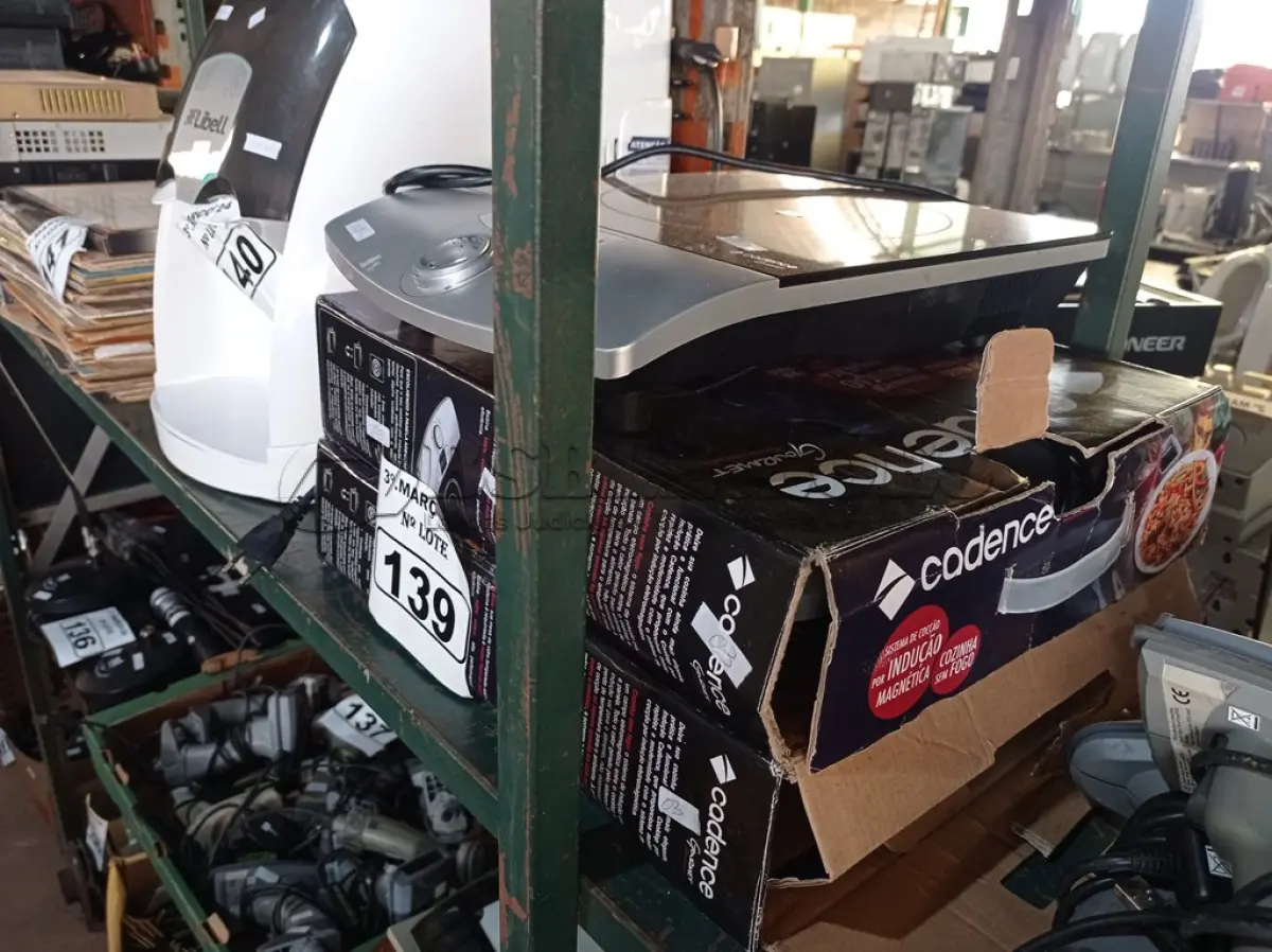 LOTE 139 - 02 FOGÕES DE INDUÇÃO MARCAS CADENCE. (NO ESTADO) ATENÇÃO! FAZER A VISITAÇÃO ANTES DE ARREMATAR, NÃO SABEMOS SE FUNCIONA. LEILÃO NÃO TEM GARANTIA E NEM DEVOLUÇÃO, SUJEITO A POSSÍVEIS AVARIAS VISÍVEIS/OCULTAS E/OU AUSÊNCIA DE COMPONENTES.