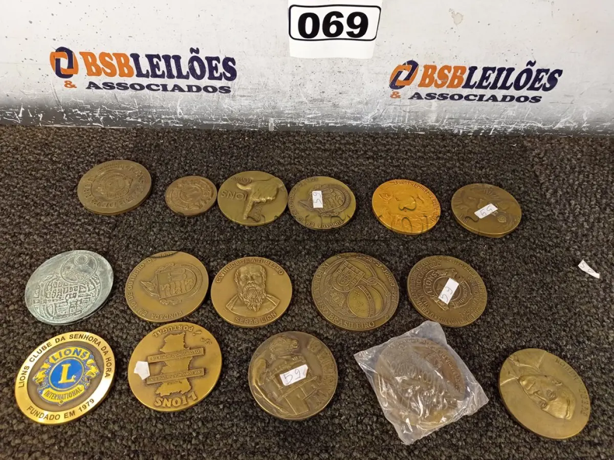 LOTE 069