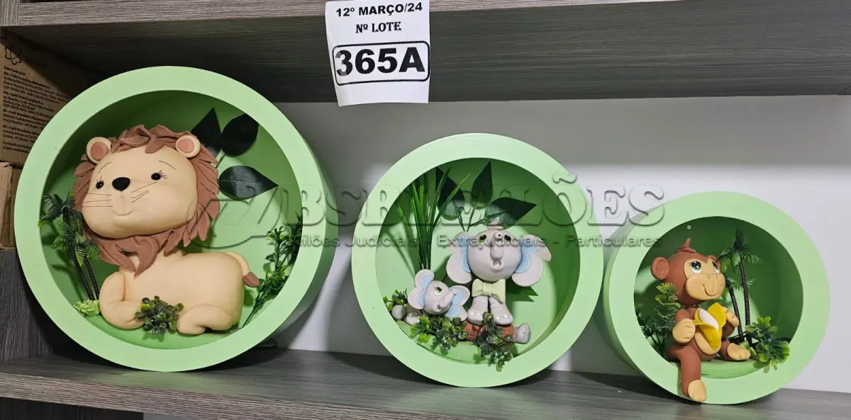 LOTE 365 - 01 TRIO NICHOS SAFARI COM NICHOS REDONDOS NA COR VERDE (NOVO) (NO ESTADO)