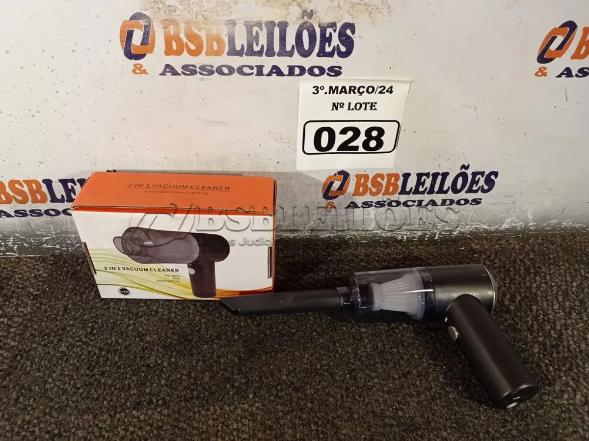 LOTE 028 - 01 MINI ASPIRADOR DE PÓ PORTÁTIL. (NO ESTADO) ATENÇÃO! FAZER A VISITAÇÃO ANTES DE ARREMATAR, NÃO SABEMOS SE FUNCIONA. LEILÃO NÃO TEM GARANTIA E NEM DEVOLUÇÃO, SUJEITO A POSSÍVEIS AVARIAS VISÍVEIS/OCULTAS E/OU AUSÊNCIA DE COMPONENTES.