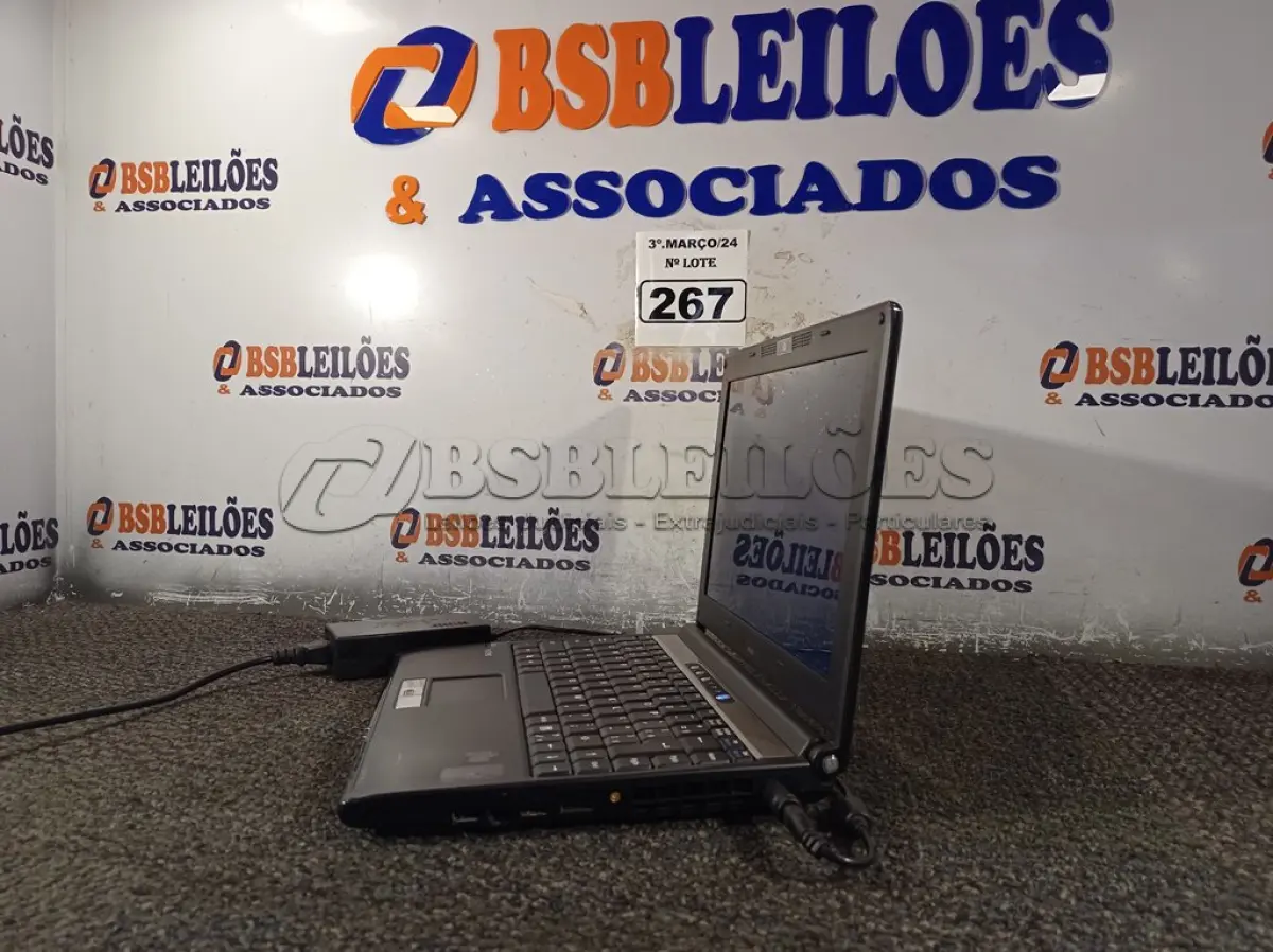 LOTE 267 - 01 NOTEBOOK MARCA ITAUTEC COM FONTE. (NO ESTADO) ATENÇÃO! FAZER A VISITAÇÃO ANTES DE ARREMATAR, NÃO SABEMOS SE FUNCIONA. LEILÃO NÃO TEM GARANTIA E NEM DEVOLUÇÃO, SUJEITO A POSSÍVEIS AVARIAS VISÍVEIS/OCULTAS E/OU AUSÊNCIA DE COMPONENTES.