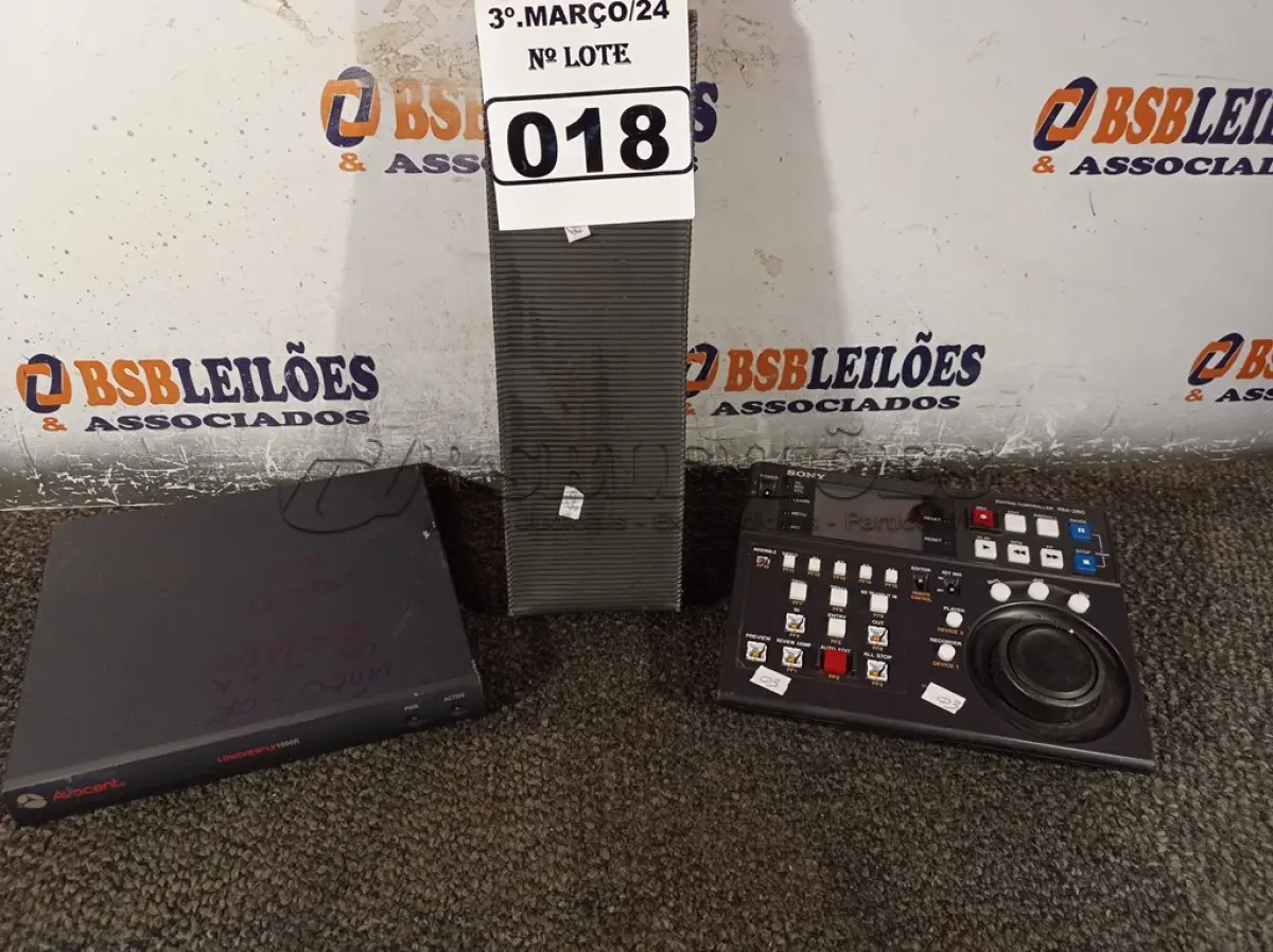 LOTE 018 - 01 CONTROLADOR REMOTO DE EDIÇÃO VTR SONY RM-280, 01 MINI CPU E 01 IMPRESSORA PORTÁTIL. (NO ESTADO) ATENÇÃO! FAZER A VISITAÇÃO ANTES DE ARREMATAR, NÃO SABEMOS SE FUNCIONA. LEILÃO NÃO TEM GARANTIA E NEM DEVOLUÇÃO, SUJEITO A POSSÍVEIS AVARIAS VISÍVEIS/OCULTAS E/OU AUSÊNCIA DE COMPONENTES.