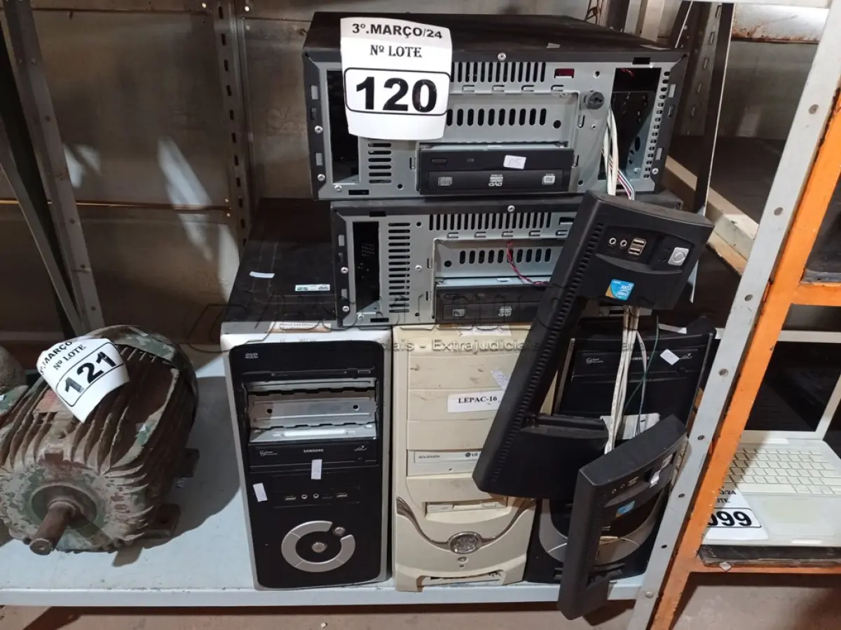 LOTE 120 - 05 CPU’S MARCAS E MODELOS DIVERSOS PARA RETIRADA DE PEÇAS. (NO ESTADO) ATENÇÃO! FAZER A VISITAÇÃO ANTES DE ARREMATAR, NÃO SABEMOS SE FUNCIONA. LEILÃO NÃO TEM GARANTIA E NEM DEVOLUÇÃO, SUJEITO A POSSÍVEIS AVARIAS VISÍVEIS/OCULTAS E/OU AUSÊNCIA DE COMPONENTES.