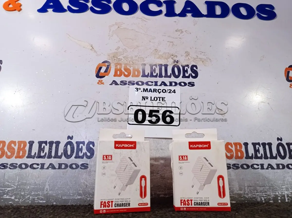 LOTE 056 - 02 CARREGADORES USB TIPO “C”. (NO ESTADO) ATENÇÃO! FAZER A VISITAÇÃO ANTES DE ARREMATAR, NÃO SABEMOS SE FUNCIONA. LEILÃO NÃO TEM GARANTIA E NEM DEVOLUÇÃO, SUJEITO A POSSÍVEIS AVARIAS VISÍVEIS/OCULTAS E/OU AUSÊNCIA DE COMPONENTES.