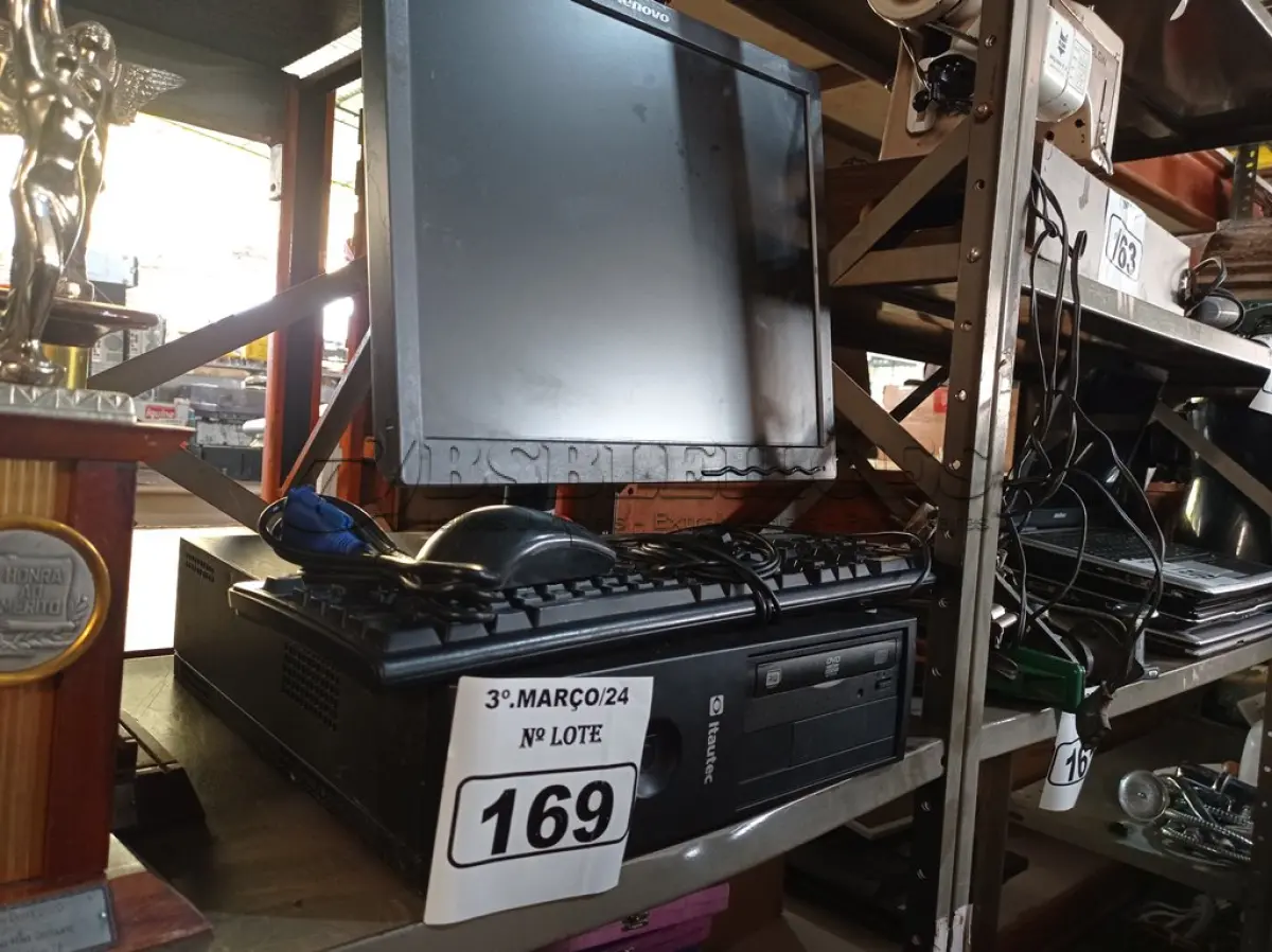 LOTE 169 - 01 PC COMPLETO COM WIN10. (NO ESTADO) ATENÇÃO! FAZER A VISITAÇÃO ANTES DE ARREMATAR, NÃO SABEMOS SE FUNCIONA. LEILÃO NÃO TEM GARANTIA E NEM DEVOLUÇÃO, SUJEITO A POSSÍVEIS AVARIAS VISÍVEIS/OCULTAS E/OU AUSÊNCIA DE COMPONENTES.