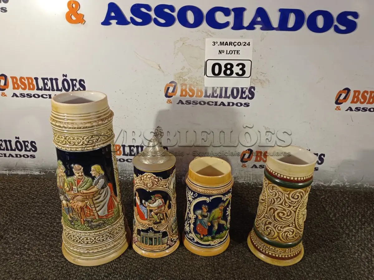 LOTE 083 - 01 LOTE COM OBJETOS DECORATIVOS DIVERSOS. (NO ESTADO) ATENÇÃO! FAZER A VISITAÇÃO ANTES DE ARREMATAR, NÃO SABEMOS SE FUNCIONA. LEILÃO NÃO TEM GARANTIA E NEM DEVOLUÇÃO, SUJEITO A POSSÍVEIS AVARIAS VISÍVEIS/OCULTAS E/OU AUSÊNCIA DE COMPONENTES.