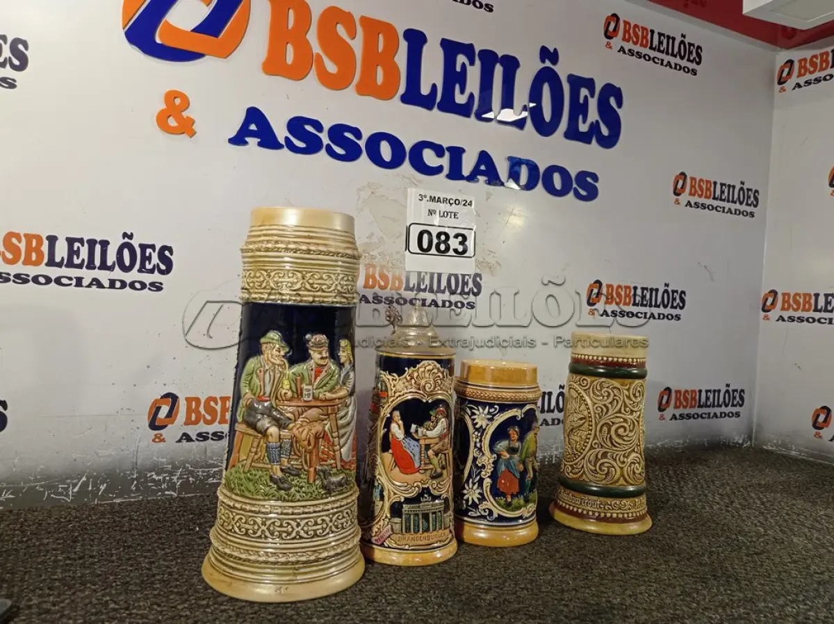 LOTE 083 - 01 LOTE COM OBJETOS DECORATIVOS DIVERSOS. (NO ESTADO) ATENÇÃO! FAZER A VISITAÇÃO ANTES DE ARREMATAR, NÃO SABEMOS SE FUNCIONA. LEILÃO NÃO TEM GARANTIA E NEM DEVOLUÇÃO, SUJEITO A POSSÍVEIS AVARIAS VISÍVEIS/OCULTAS E/OU AUSÊNCIA DE COMPONENTES.