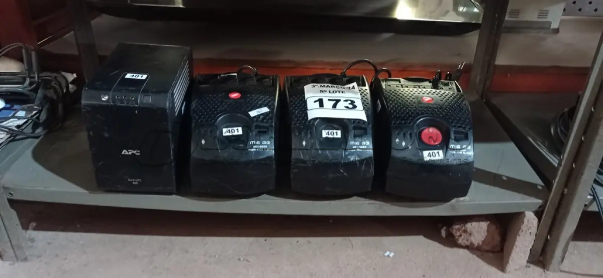 LOTE 173 - 04 ESTABILIZADORES MARCAS E MODELOS DIVERSOS. (NO ESTADO) ATENÇÃO! FAZER A VISITAÇÃO ANTES DE ARREMATAR, NÃO SABEMOS SE FUNCIONA. LEILÃO NÃO TEM GARANTIA E NEM DEVOLUÇÃO, SUJEITO A POSSÍVEIS AVARIAS VISÍVEIS/OCULTAS E/OU AUSÊNCIA DE COMPONENTES.