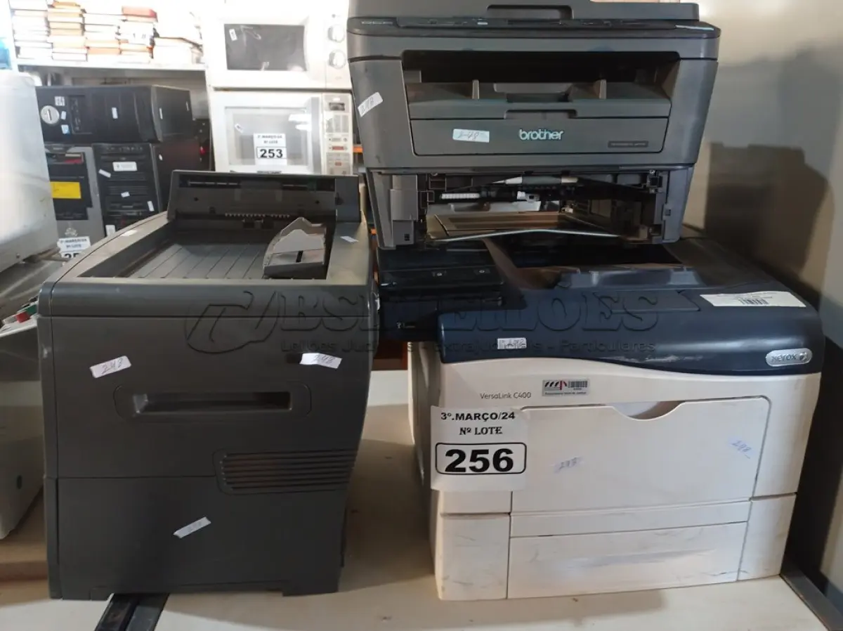 LOTE 256 - 03 IMPRESSORAS MARCAS E MODELOS DIVERSOS PARA RETIRADA DE PEÇAS. (NO ESTADO) ATENÇÃO! FAZER A VISITAÇÃO ANTES DE ARREMATAR, NÃO SABEMOS SE FUNCIONA. LEILÃO NÃO TEM GARANTIA E NEM DEVOLUÇÃO, SUJEITO A POSSÍVEIS AVARIAS VISÍVEIS/OCULTAS E/OU AUSÊNCIA DE COMPONENTES.