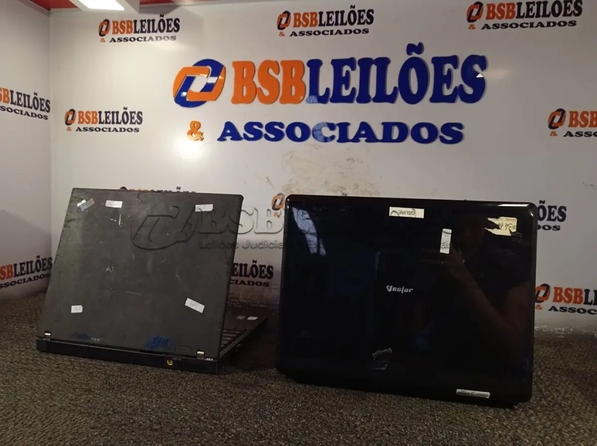 LOTE 112 - 02 NOTEBOOK’S MARCAS E MODELOS DIVERSOS PARA RETIRADA DE PEÇAS. (NO ESTADO) ATENÇÃO! FAZER A VISITAÇÃO ANTES DE ARREMATAR, NÃO SABEMOS SE FUNCIONA. LEILÃO NÃO TEM GARANTIA E NEM DEVOLUÇÃO, SUJEITO A POSSÍVEIS AVARIAS VISÍVEIS/OCULTAS E/OU AUSÊNCIA DE COMPONENTES.