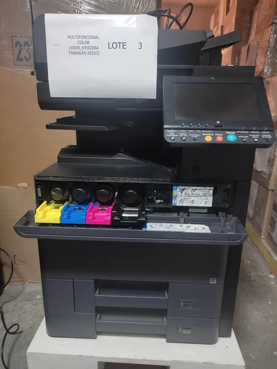 LOTE 003 - 01 MULTIFUNCIONAL COLOR LASER_KYOCERA TASKALFA 2552CI (NO ESTADO)
