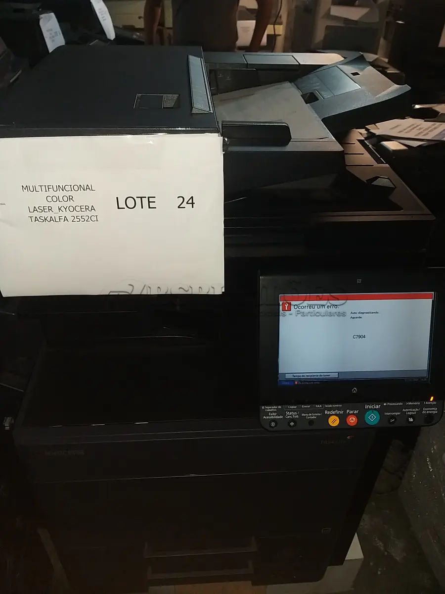 LOTE 024 - 01 MULTIFUNCIONAL COLOR LASER_KYOCERA TASKALFA 2552CI. (NO ESTADO) 