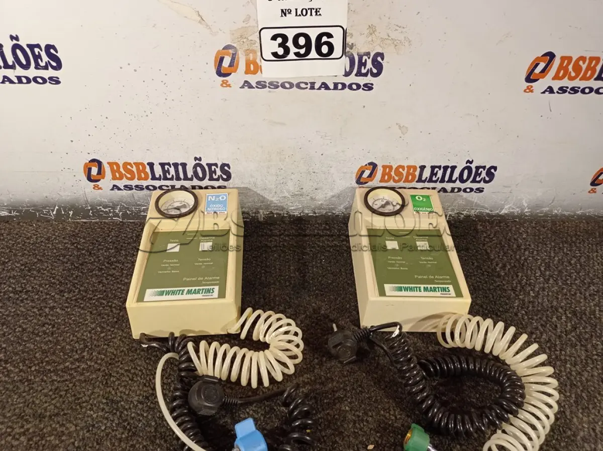 LOTE 396 - 02 PAINÉIS DE ALARME SENDO 01 DE OXIGÊNIO E OUTRO DE OXIDO NITROSO. (NO ESTADO) ATENÇÃO! FAZER A VISITAÇÃO ANTES DE ARREMATAR, NÃO SABEMOS SE FUNCIONA. LEILÃO NÃO TEM GARANTIA E NEM DEVOLUÇÃO, SUJEITO A POSSÍVEIS AVARIAS VISÍVEIS/OCULTAS E/OU AUSÊNCIA DE COMPONENTES.