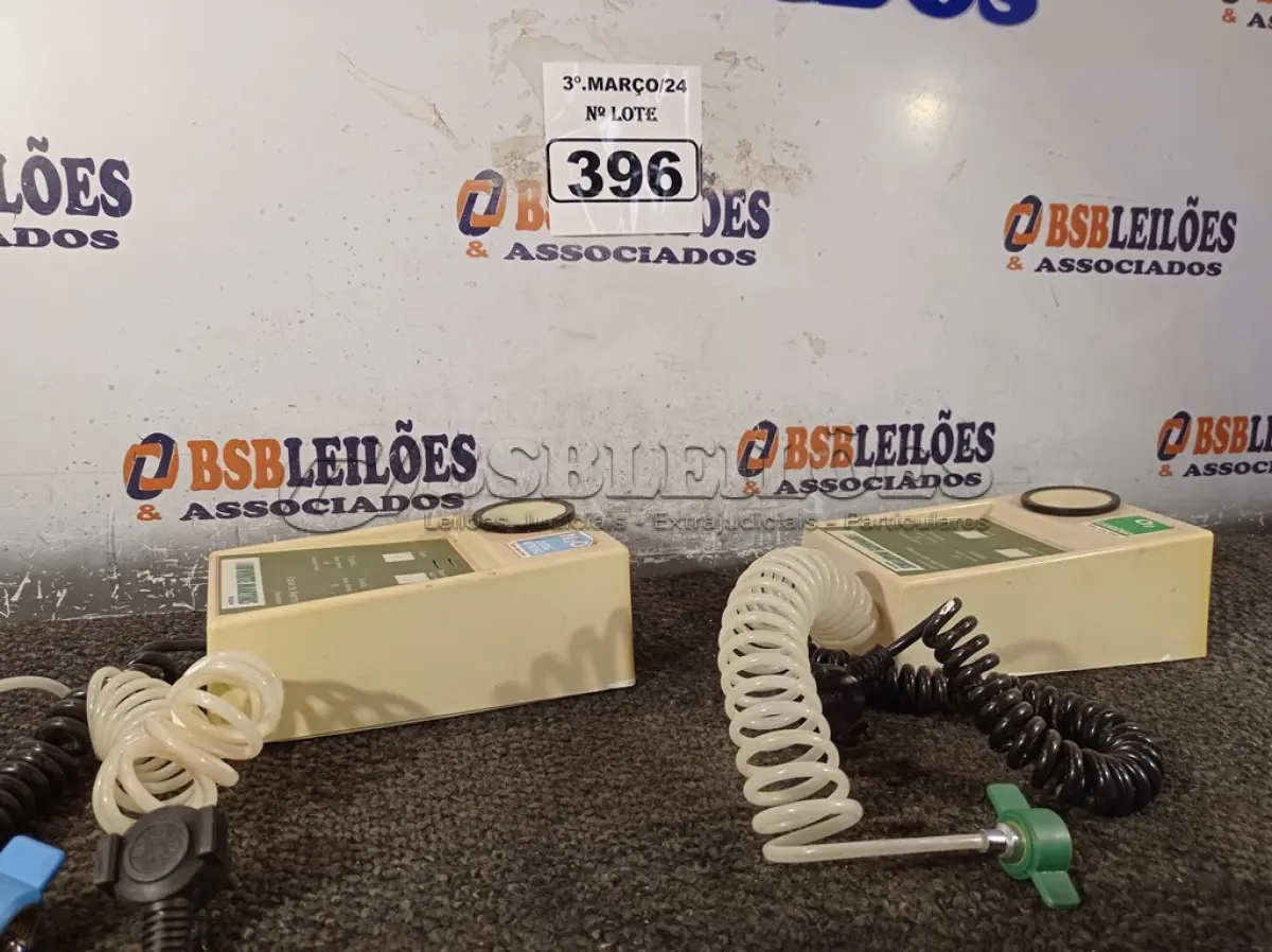 LOTE 396 - 02 PAINÉIS DE ALARME SENDO 01 DE OXIGÊNIO E OUTRO DE OXIDO NITROSO. (NO ESTADO) ATENÇÃO! FAZER A VISITAÇÃO ANTES DE ARREMATAR, NÃO SABEMOS SE FUNCIONA. LEILÃO NÃO TEM GARANTIA E NEM DEVOLUÇÃO, SUJEITO A POSSÍVEIS AVARIAS VISÍVEIS/OCULTAS E/OU AUSÊNCIA DE COMPONENTES.