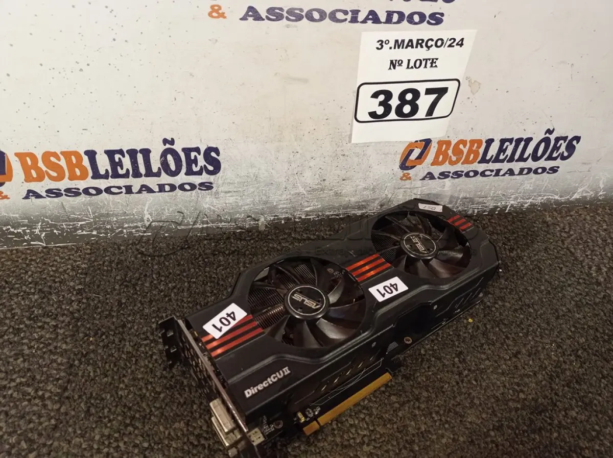 LOTE 387 - 02 PLACAS DE VÍDEO MARCAS E MODELOS DIVERSOS. (NO ESTADO) ATENÇÃO! FAZER A VISITAÇÃO ANTES DE ARREMATAR, NÃO SABEMOS SE FUNCIONA. LEILÃO NÃO TEM GARANTIA E NEM DEVOLUÇÃO, SUJEITO A POSSÍVEIS AVARIAS VISÍVEIS/OCULTAS E/OU AUSÊNCIA DE COMPONENTES.