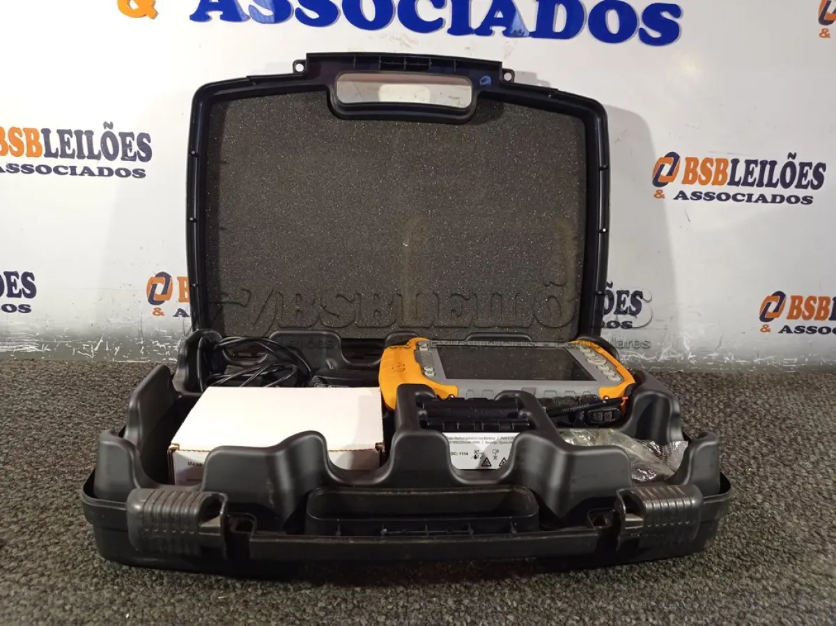 LOTE 440 - 01 GPS JUNIPER MESA COM MALETA. (NO ESTADO) ATENÇÃO! FAZER A VISITAÇÃO ANTES DE ARREMATAR, NÃO SABEMOS SE FUNCIONA. LEILÃO NÃO TEM GARANTIA E NEM DEVOLUÇÃO, SUJEITO A POSSÍVEIS AVARIAS VISÍVEIS/OCULTAS E/OU AUSÊNCIA DE COMPONENTES.