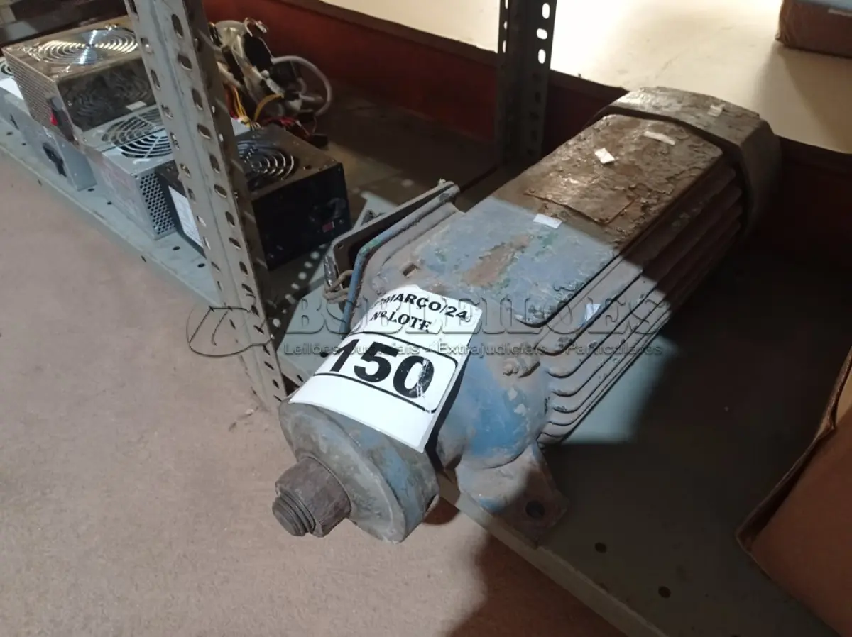LOTE 150 - 01 MOTOR ELÉTRICO. (NO ESTADO) ATENÇÃO! FAZER A VISITAÇÃO ANTES DE ARREMATAR, NÃO SABEMOS SE FUNCIONA. LEILÃO NÃO TEM GARANTIA E NEM DEVOLUÇÃO, SUJEITO A POSSÍVEIS AVARIAS VISÍVEIS/OCULTAS E/OU AUSÊNCIA DE COMPONENTES.