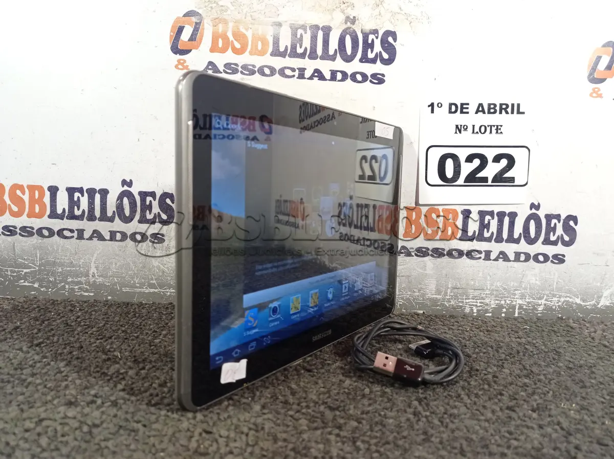 LOTE 022 - 01 TABLET SAMSUNG TAB2 TELA DE 10” COM CABO. (NO ESTADO) ATENÇÃO! FAZER A VISITAÇÃO ANTES DE ARREMATAR, NÃO SABEMOS SE FUNCIONA. LEILÃO NÃO TEM GARANTIA E NEM DEVOLUÇÃO, SUJEITO A POSSÍVEIS AVARIAS VISÍVEIS/OCULTAS E/OU AUSÊNCIA DE COMPONENTES.