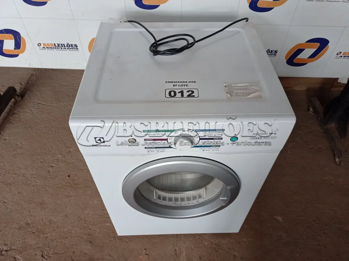 LOTE 012 - 01 SECADORA DE ROUPAS 10KG ELETROLUX 220V MODELO:ST10. (CLOSTHES DRYER) (NO ESTADO) AV9827A